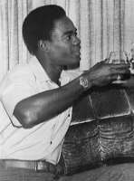 Glynn Turman consuming alcohol